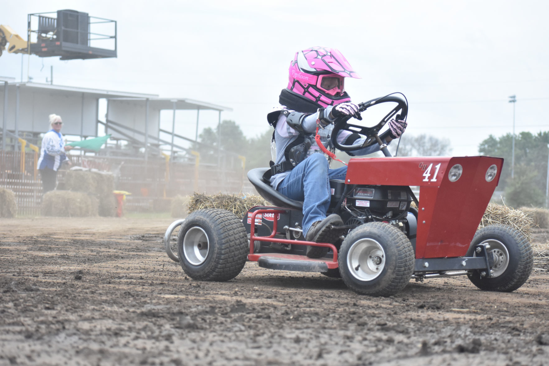 Lawnmower racing 7